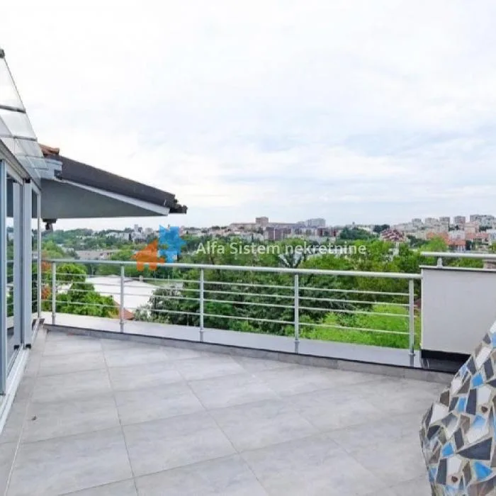 Kuća za izdavanje, Učiteljsko Naselje, Beograd, 365m², 4.500 €/mes