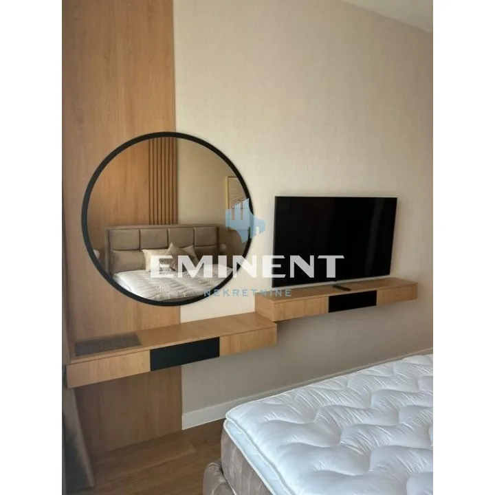 Trosoban stan za izdavanje, Beograd na Vodi, Beograd, 80m², 2.700 €/mes