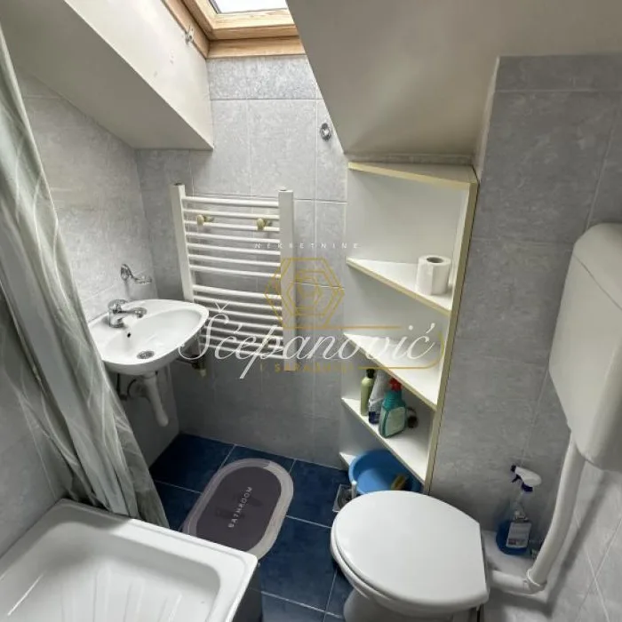 Stan Izdavanje Novi Sad  64 m2