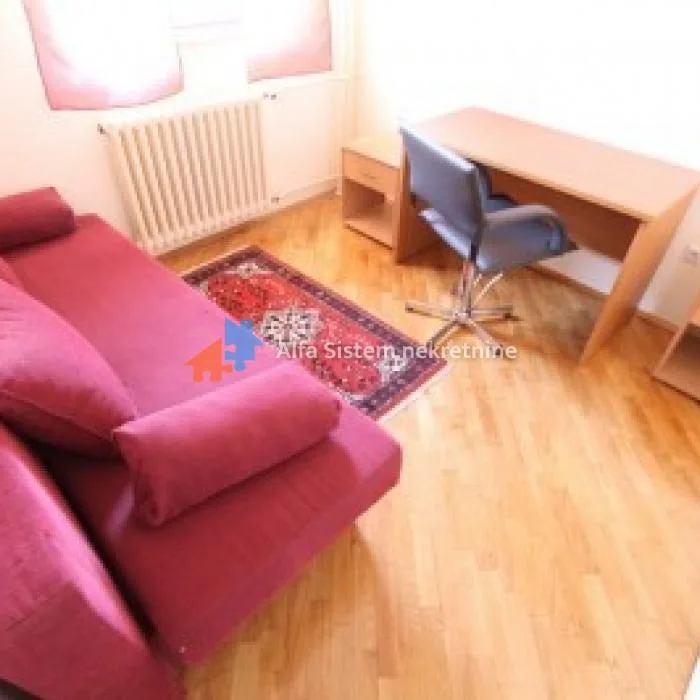 Četvorosoban stan za izdavanje, Banovo Brdo, Beograd, 140m², 1.100 €/mes