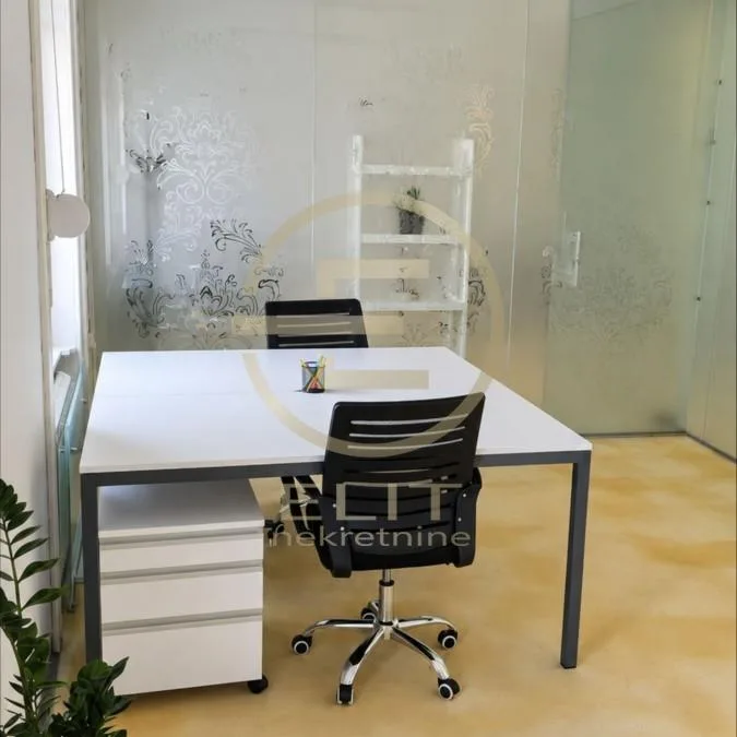 Lokal Izdavanje Novi Sad  20 m2