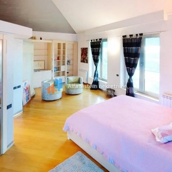 Kuća za izdavanje, Učiteljsko Naselje, Beograd, 365m², 4.500 €/mes