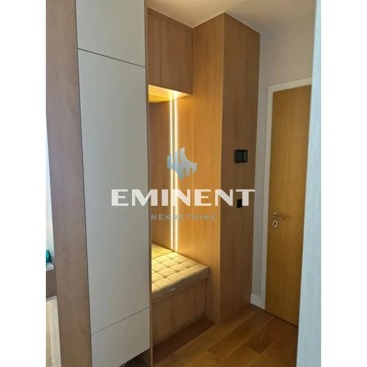 Trosoban stan za izdavanje, Beograd na Vodi, Beograd, 80m², 2.700 €/mes