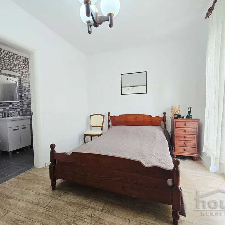 Kuća na prodaju, Čardak, Novi Sad, 244m², 1. sprat, 490.000 €