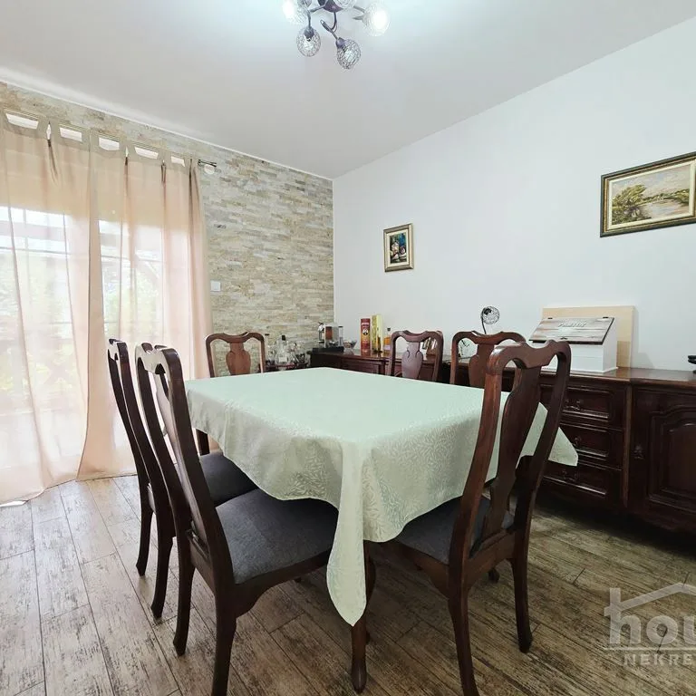 Kuća Prodaja Novi Sad Čardak 244 m2