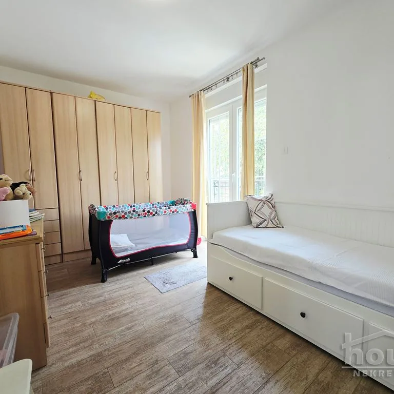 Kuća na prodaju, Čardak, Novi Sad, 244m², 1. sprat, 490.000 €