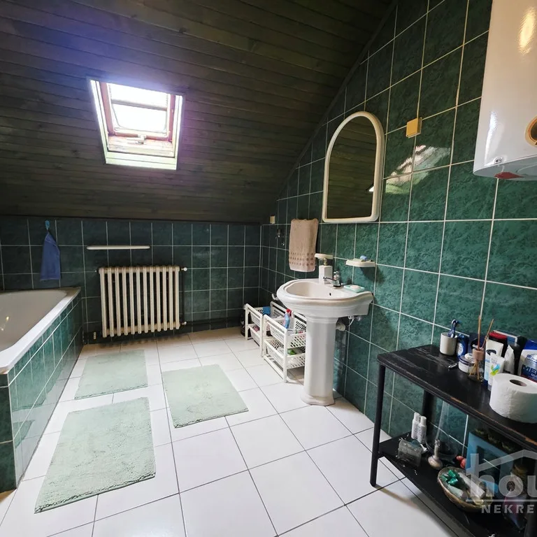 Kuća na prodaju, Temerin, 158m², 241.500 €