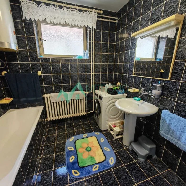 Kuća na prodaju, Temerin, 158m², 248.750 €