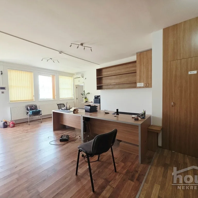 Lokal na prodaju, Beočin, 2040m², 951.000 €