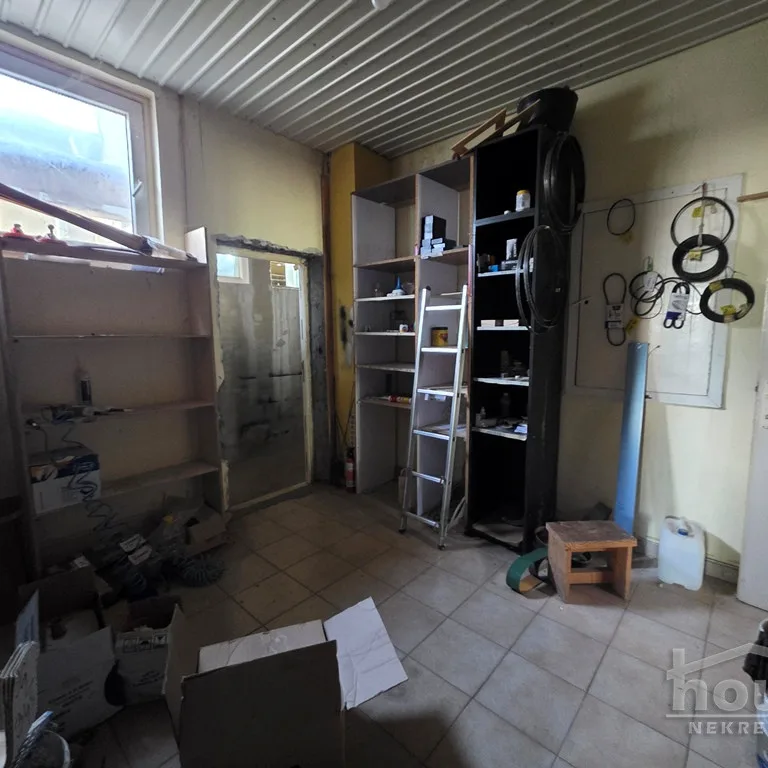 Lokal na prodaju, Beočin, 2040m², 951.000 €