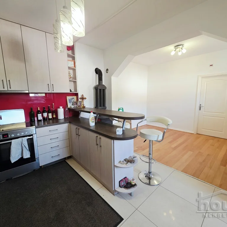 Lokal Prodaja Beočin  2040 m2