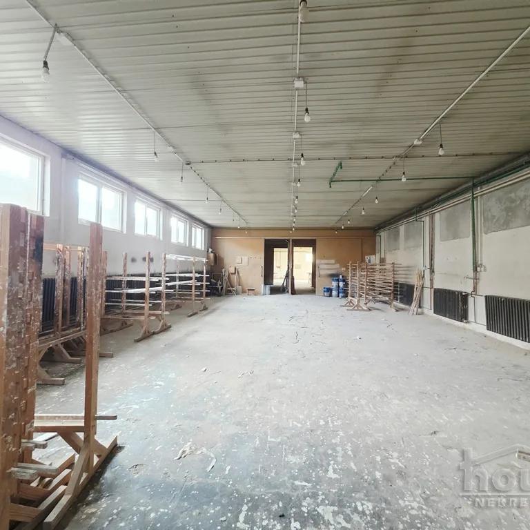 Lokal na prodaju, Beočin, 2040m², 951.000 €