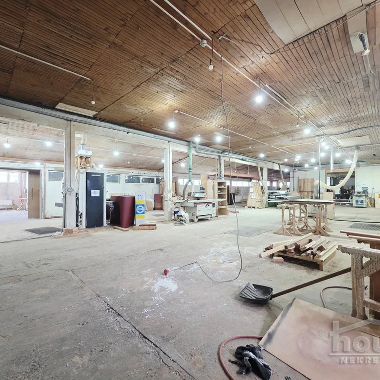 Lokal na prodaju, Beočin, 2040m², 951.000 €