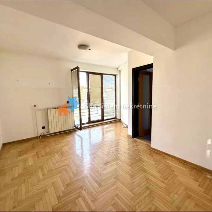 Stan Prodaja Beograd Kalenić Pijaca 208 m2