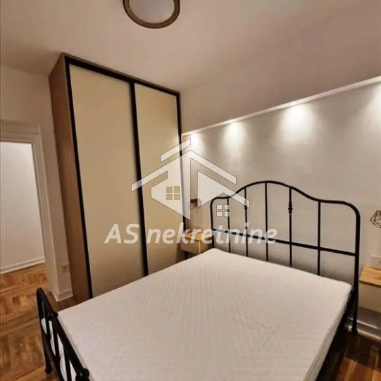 Stan Izdavanje Beograd Francuska 40 m2