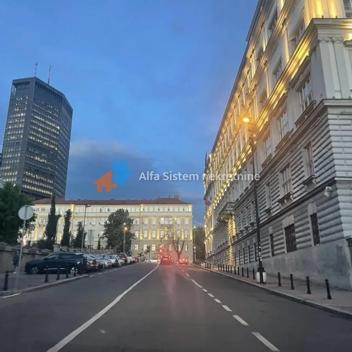 Trosoban stan za izdavanje, Beograđanka, Beograd, 64m², 1.200 €/mes