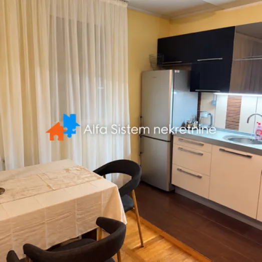 Stan Izdavanje Beograd Južni Bulevar 75 m2