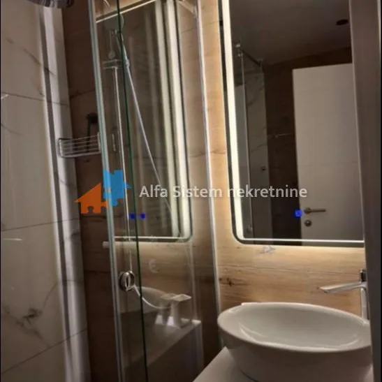 Stan Izdavanje Beograd Blok 64 43 m2