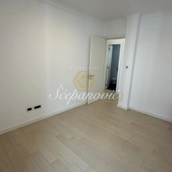 Stan Izdavanje Novi Sad  57 m2