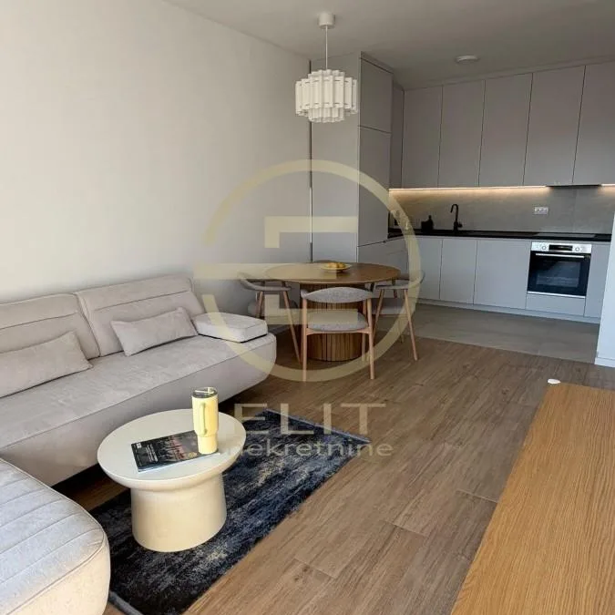 Stan Prodaja Novi Sad  74 m2