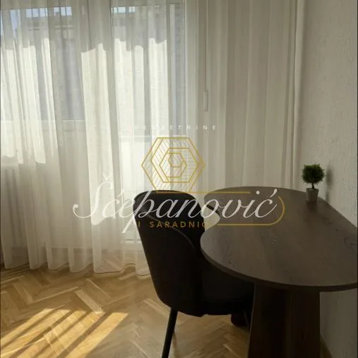 Stan Izdavanje Novi Sad  39 m2