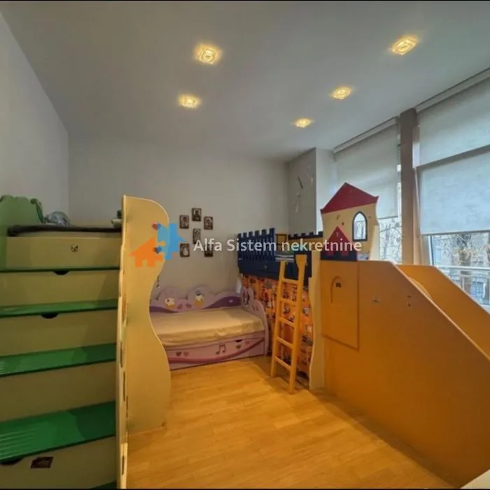 Stan Izdavanje Beograd Vukov Spomenik 125 m2