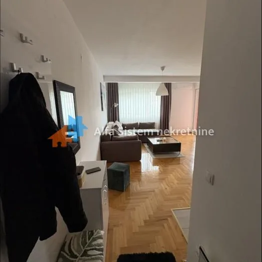 Dvosoban stan za izdavanje, Banjica, Beograd, 49m², 700 €/mes