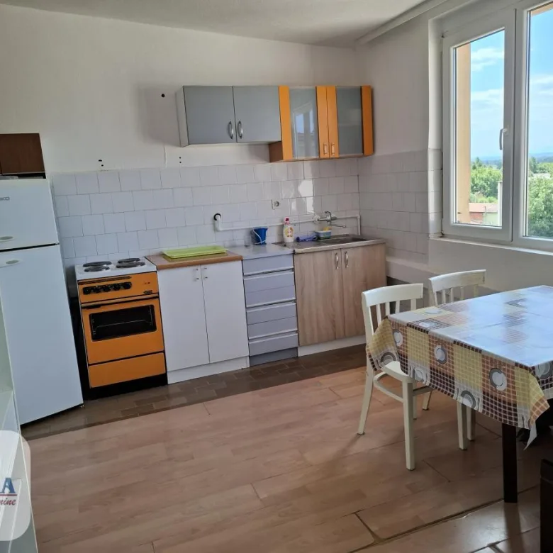 Trosoban stan na prodaju, Centar, Paraćin, 60m², 53.000 €
