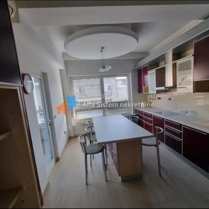 Stan Izdavanje Beograd Dorćol 120 m2