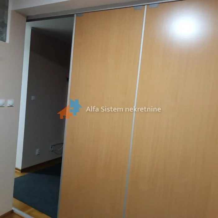 Stan Izdavanje Beograd Južni Bulevar 55 m2