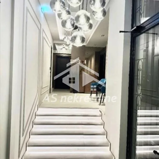 Dvosoban stan za izdavanje, Kalenić Pijaca, Beograd, 55m², 4. sprat, 1.300 €/mes