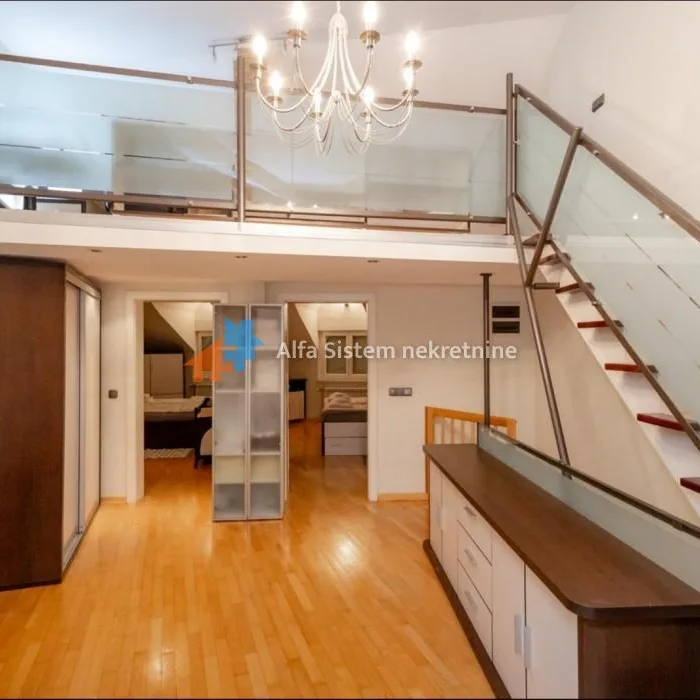 Četvorosoban stan za izdavanje, Obilićev Venac, Beograd, 140m², 1. sprat, 1.800 €/mes