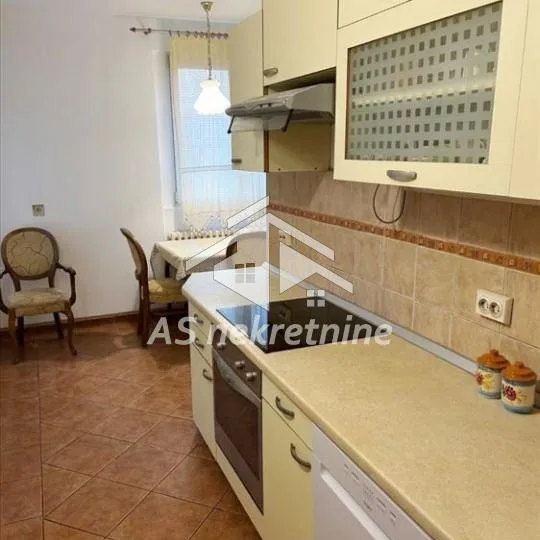 Stan Izdavanje Beograd Blok 28 56 m2