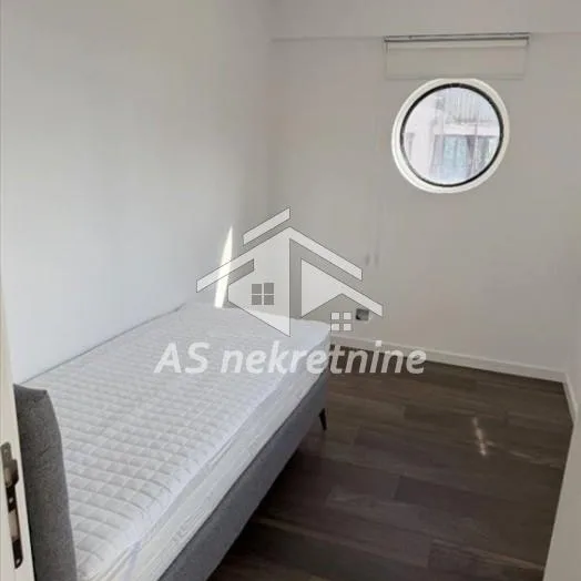 Četvorosoban stan za izdavanje, Beograd na Vodi, Beograd, 80m², 5. sprat, 1.850 €/mes