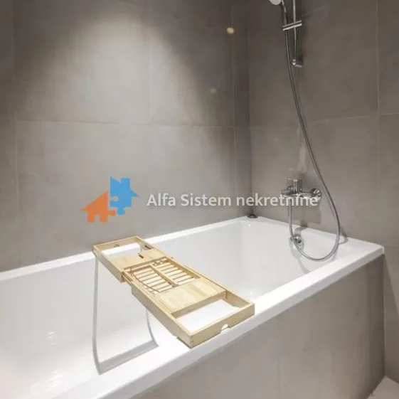 Trosoban stan za izdavanje, Beograd na Vodi, Beograd, 77m², 1.999 €/mes