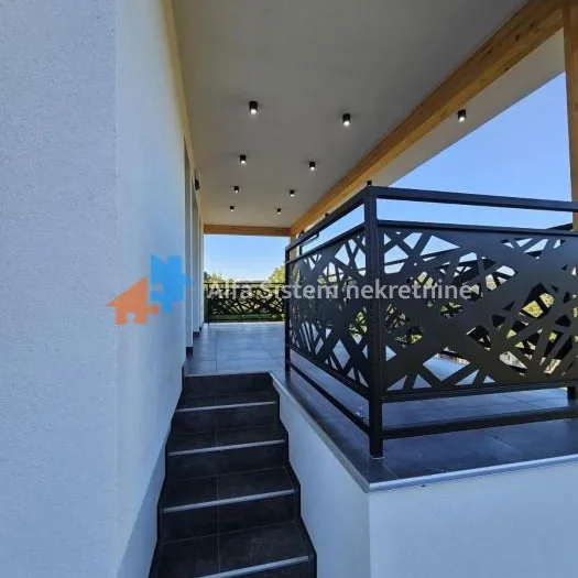 Kuća Prodaja Sremska Mitrovica  150 m2