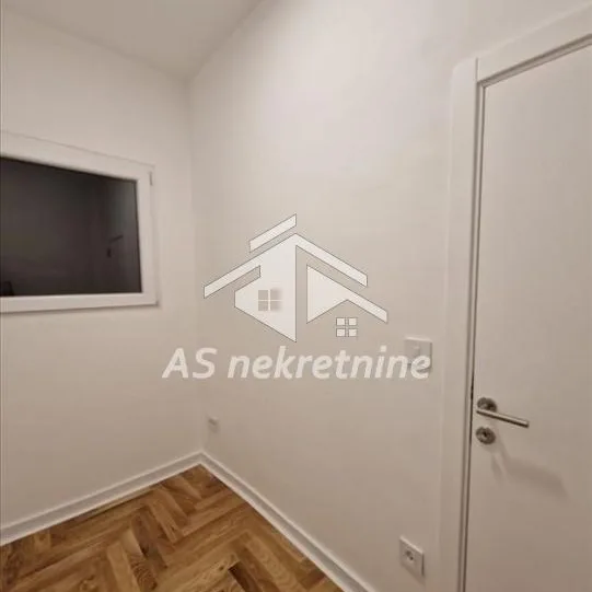 Trosoban stan za izdavanje, Francuska, Beograd, 40m², 850 €/mes