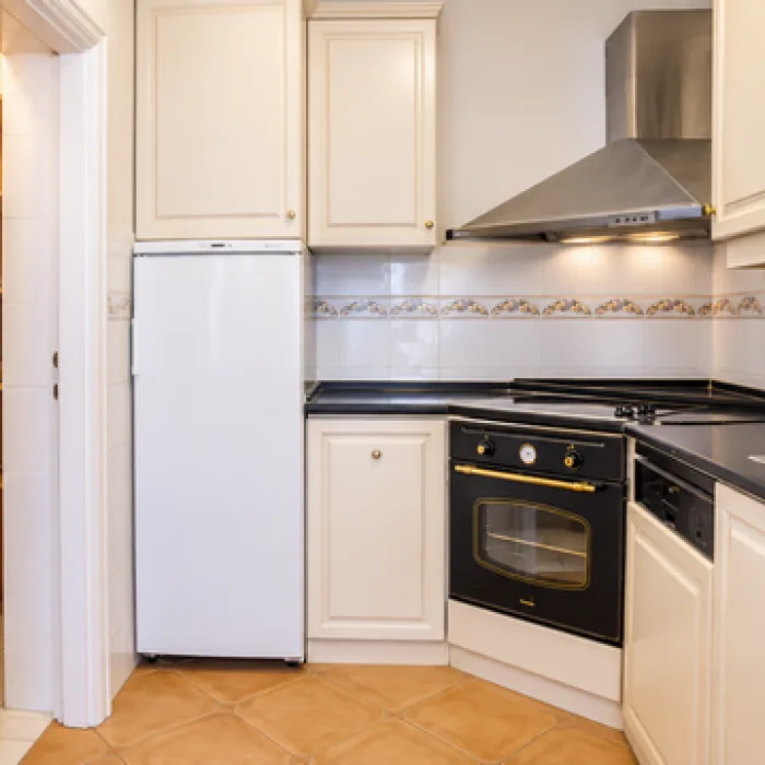 Lokal Izdavanje Beograd Dorćol 180 m2