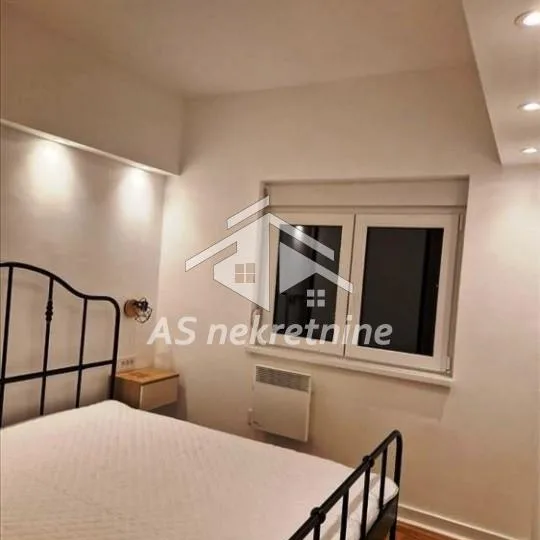 Trosoban stan za izdavanje, Francuska, Beograd, 40m², 850 €/mes