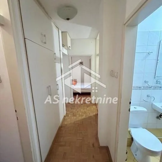 Stan Izdavanje Beograd Blok 28 56 m2