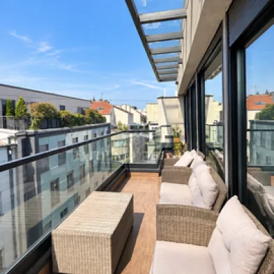 Četvorosoban stan za izdavanje, Hram Svetog Save, Beograd, 275m², 4. sprat, 3.500 €/mes