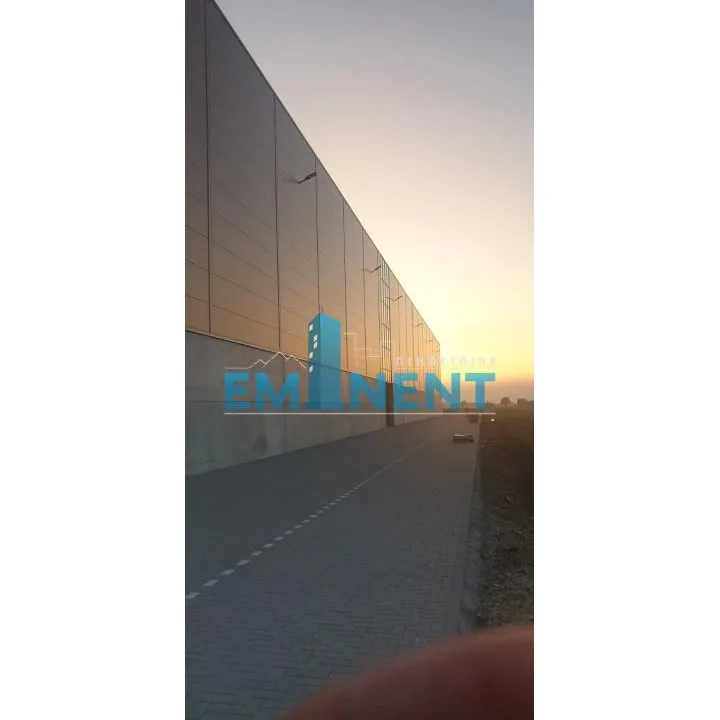 Lokal Izdavanje Stara Pazova  4500 m2