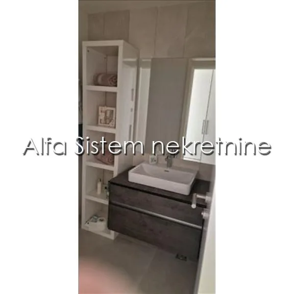 Četvorosoban stan za izdavanje, Beograd na Vodi, Beograd, 115m², 2.300 €/mes