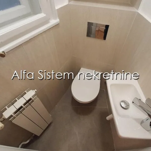Lokal Izdavanje Beograd Kalenić Pijaca 87 m2