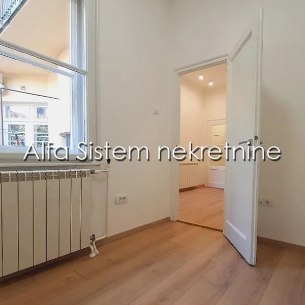Lokal Izdavanje Beograd Kalenić Pijaca 87 m2