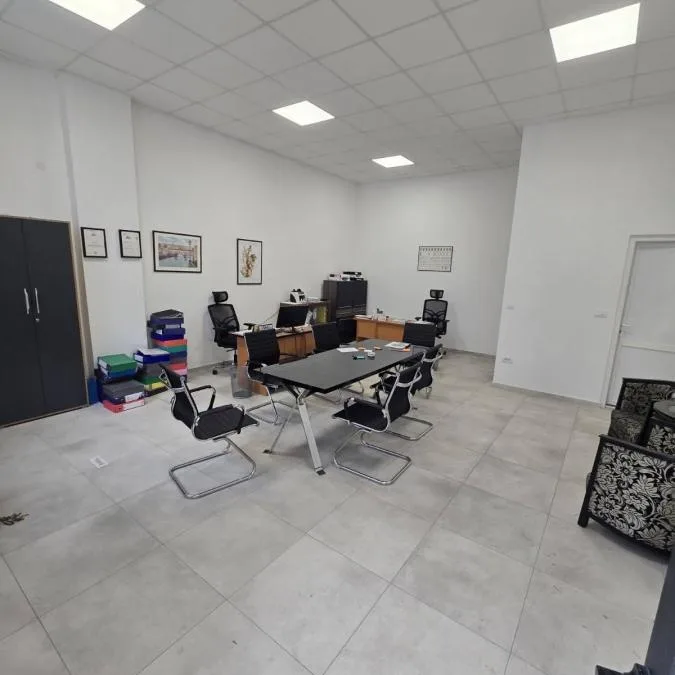 Lokal Izdavanje Novi Sad  86 m2