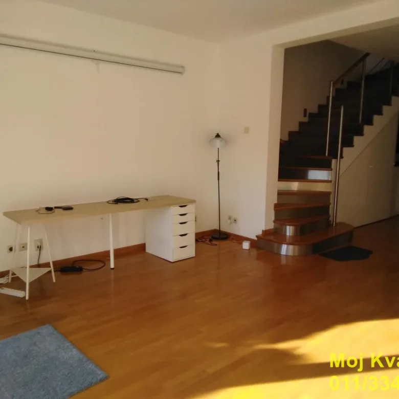 Kuća Izdavanje Beograd Dedinje 215 m2