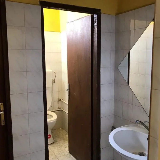 Lokal za izdavanje, Konjarnik, Beograd, 750m², 4.000 €/mes