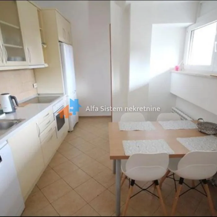 Stan Izdavanje Beograd Senjak 157 m2