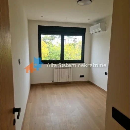 Stan Izdavanje Beograd Dedinje 66 m2